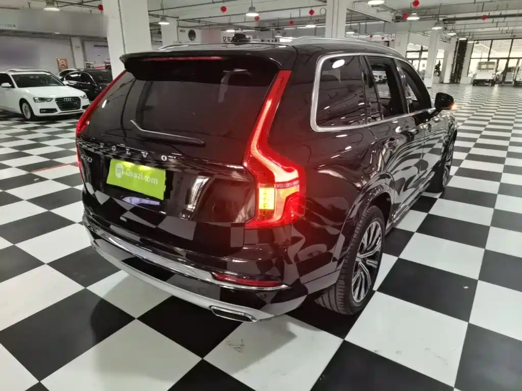 Volvo XC90 — миниатюра 7