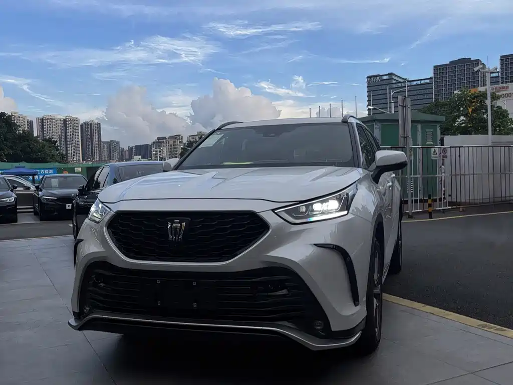 Toyota Crown Kluger