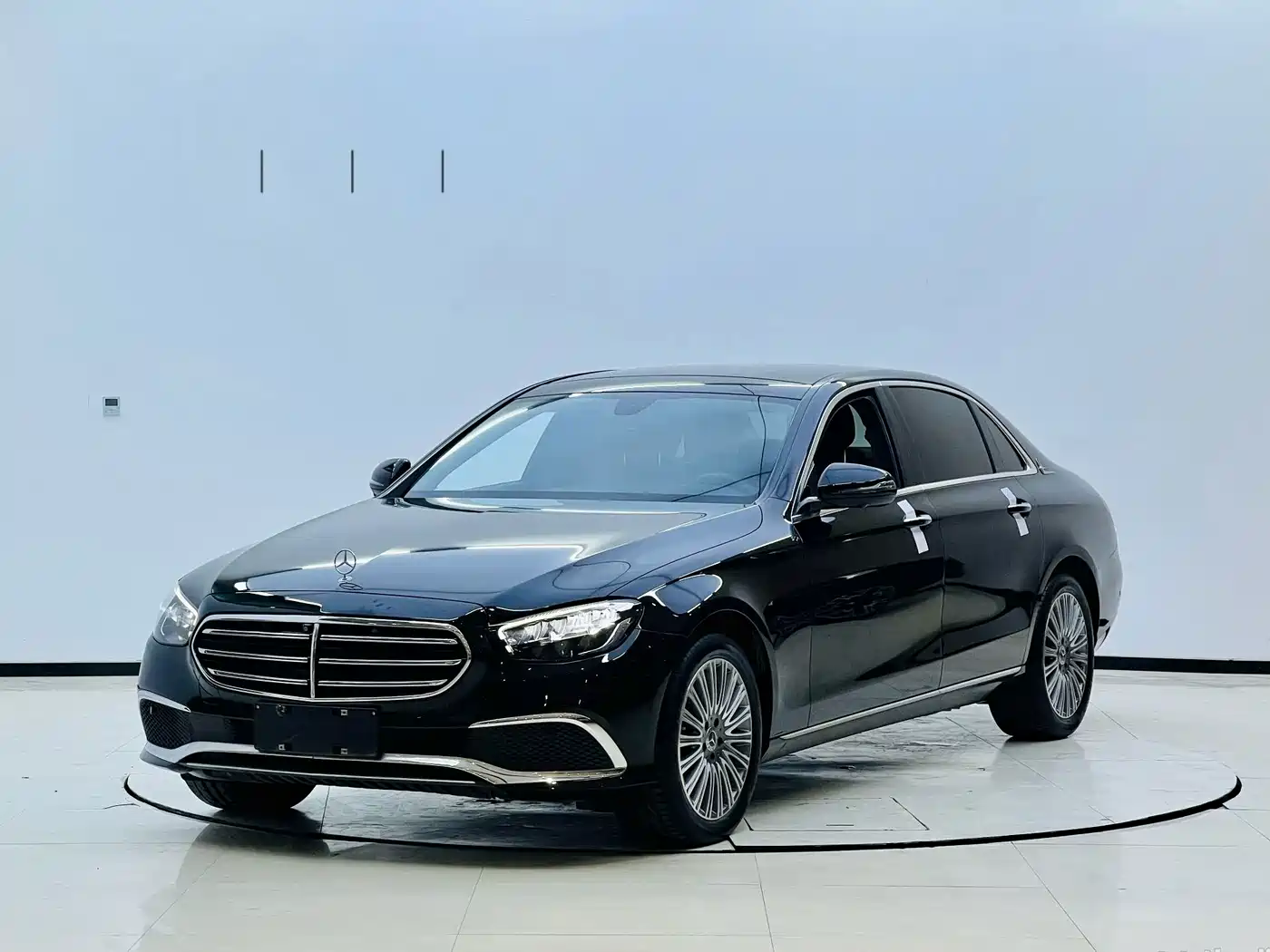 奔驰E级 2022款 改款三 E 300 L 豪华型 2022