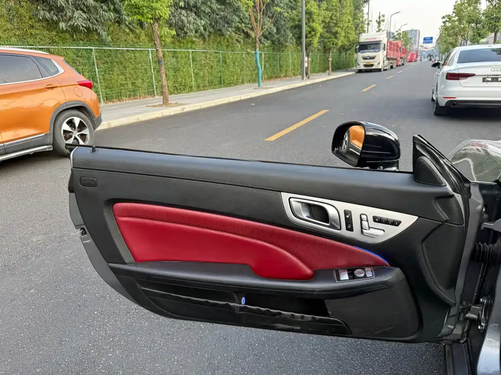 Mercedes-Benz SLK-Class — миниатюра 5