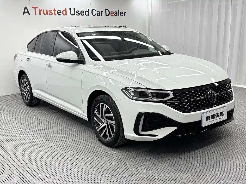 Volkswagen Lavida — миниатюра 3
