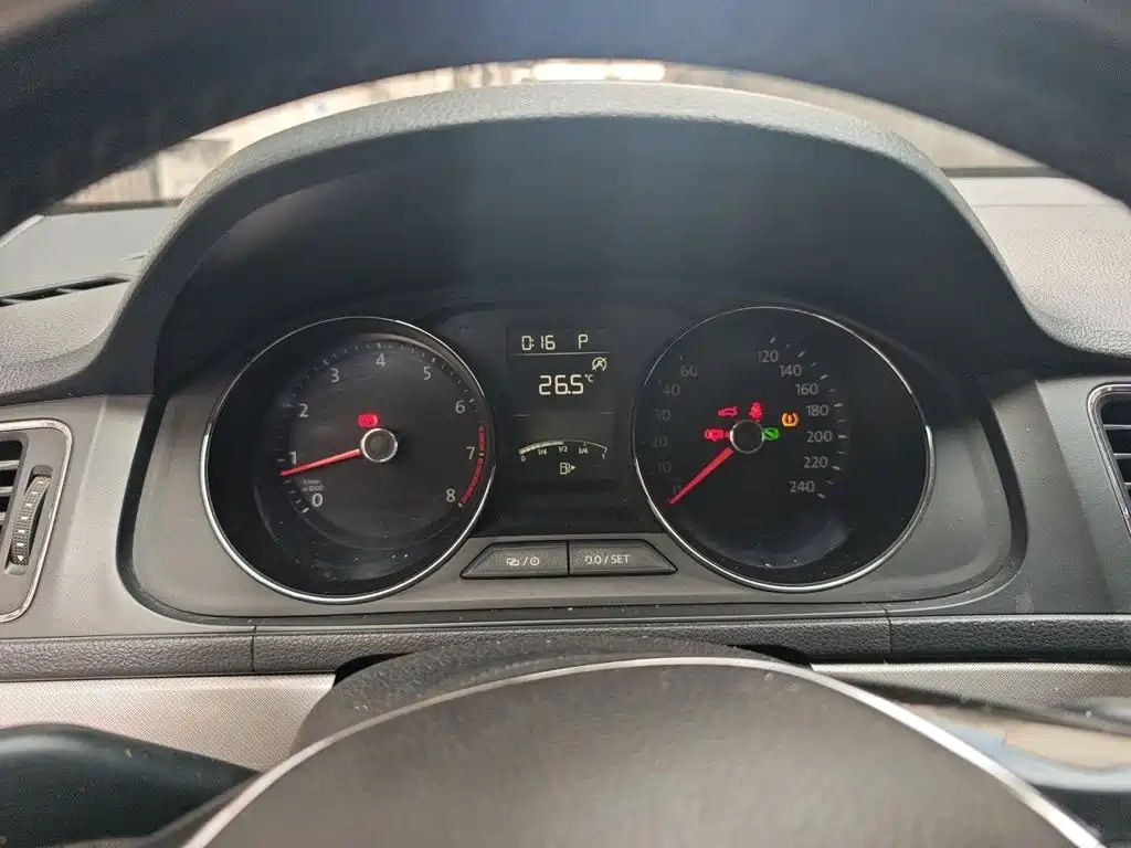 Volkswagen Lavida — миниатюра 4