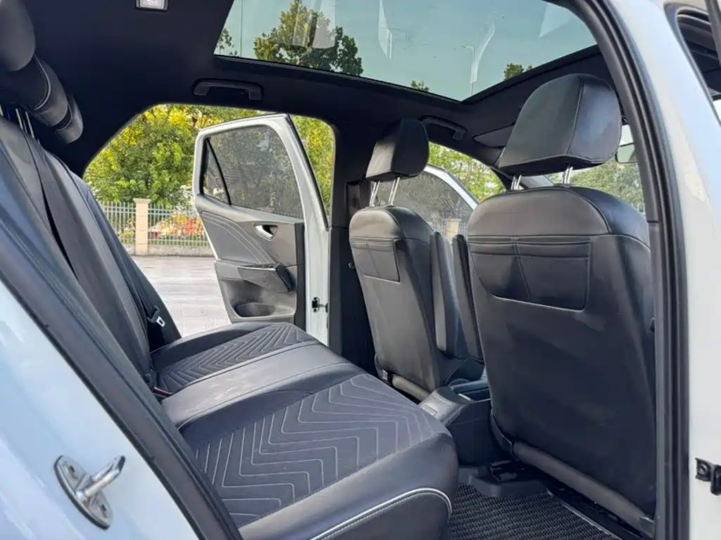 Volkswagen ID.3 — миниатюра 6