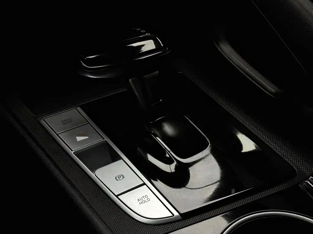 Hyundai Elantra — миниатюра 6