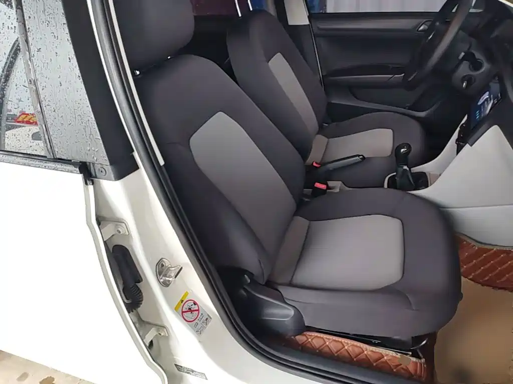 Skoda Rapid — миниатюра 25