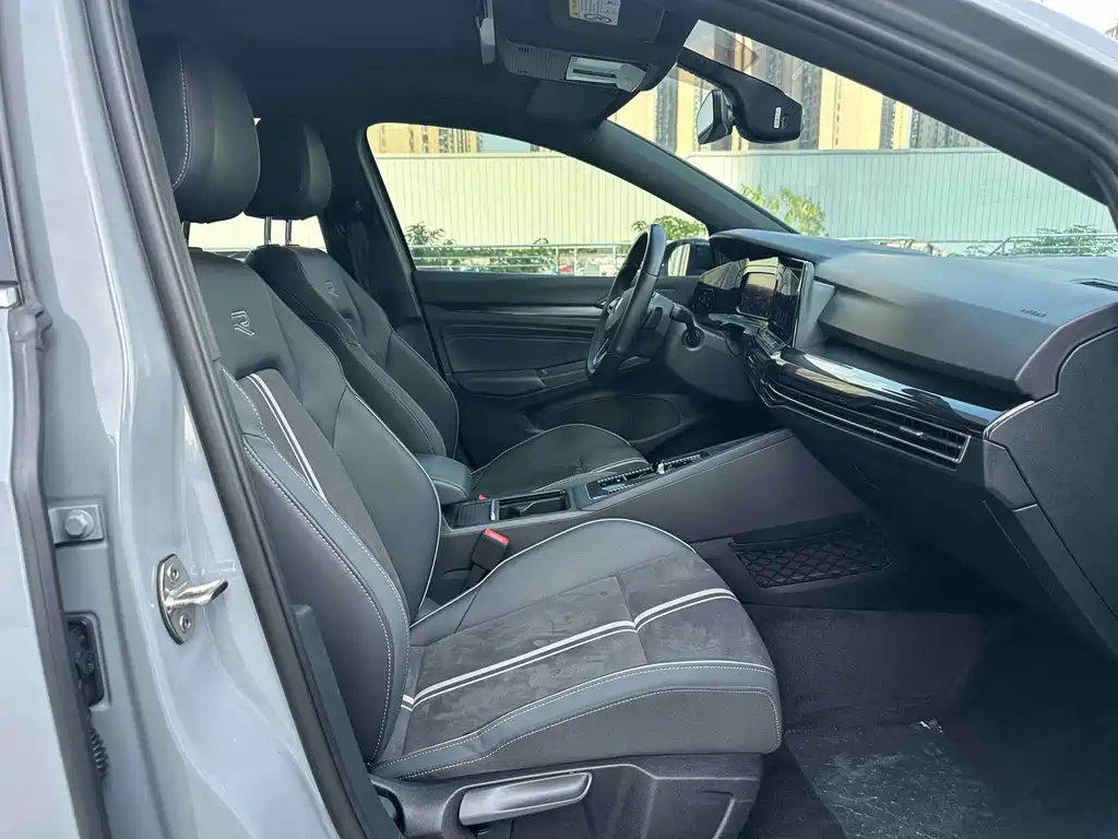 Volkswagen Golf — миниатюра 19