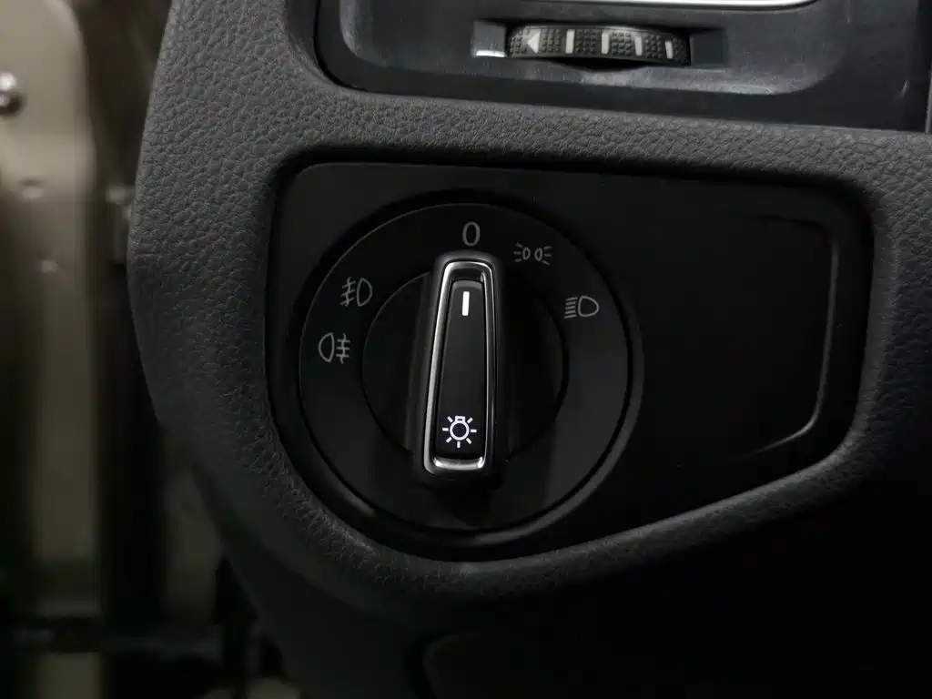 Volkswagen Golf — миниатюра 21
