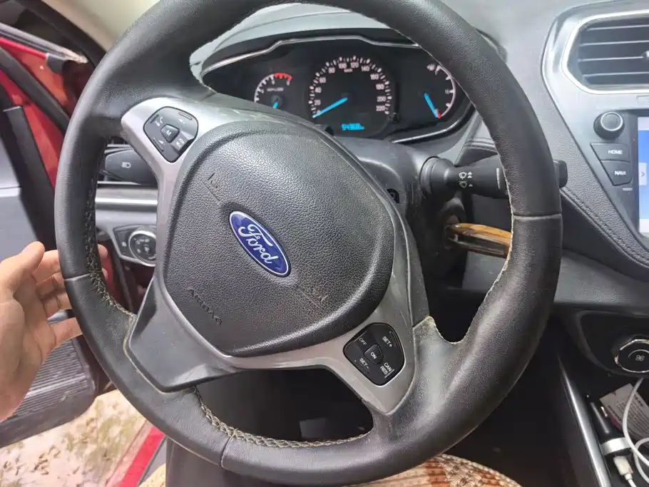 Ford Escort — миниатюра 15