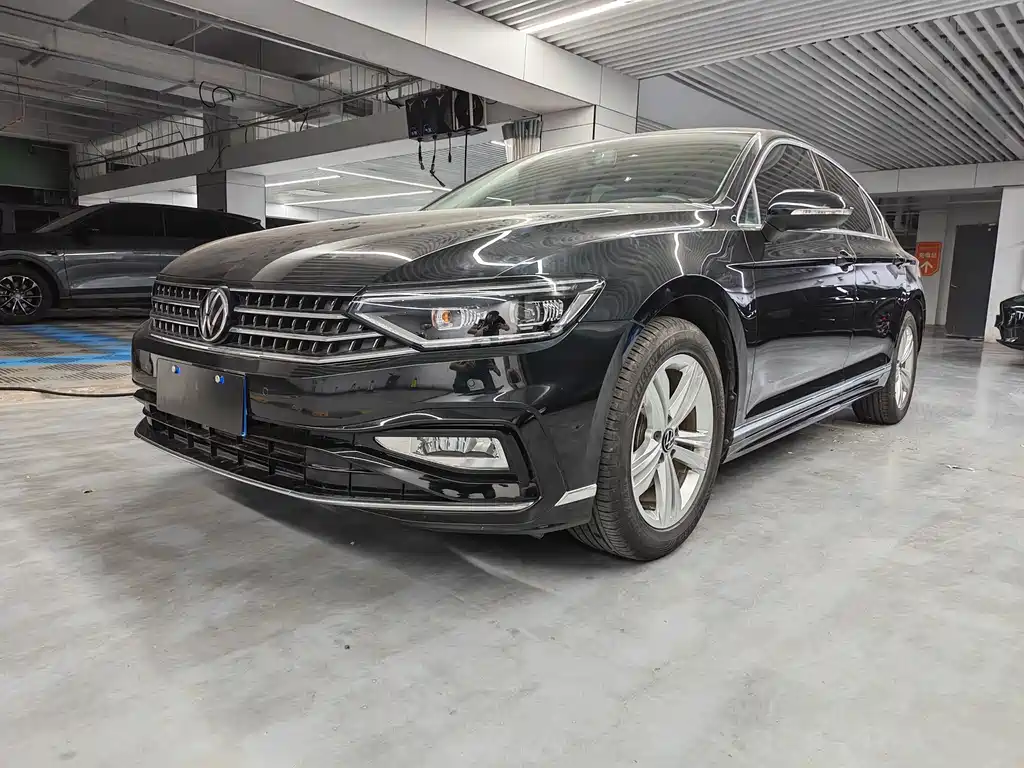 Volkswagen Magotan 2023 200 0k Units Anniversary Edition 280TSI DSG Comfort Type