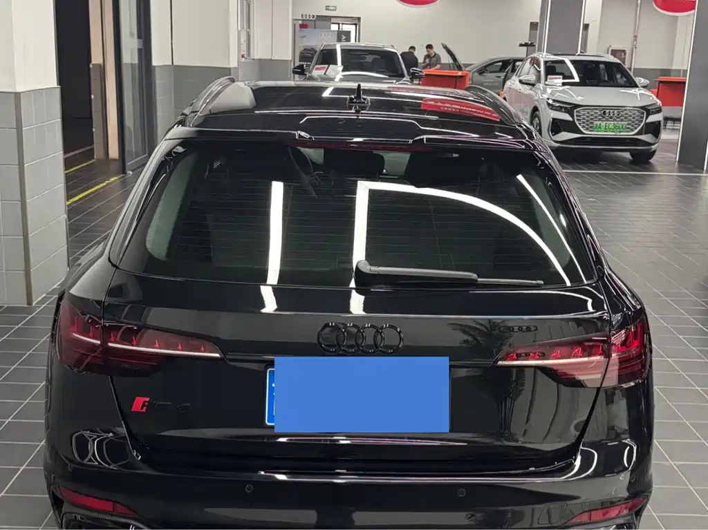 Audi RS 4 — миниатюра 5