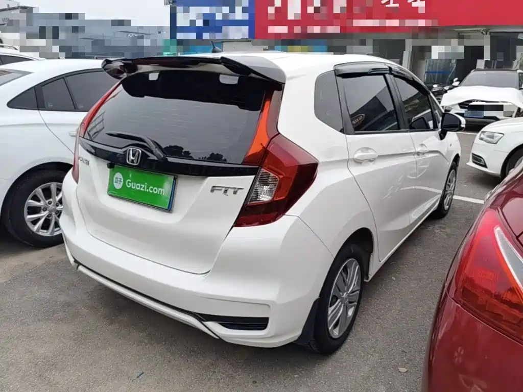 Honda Fit — миниатюра 7