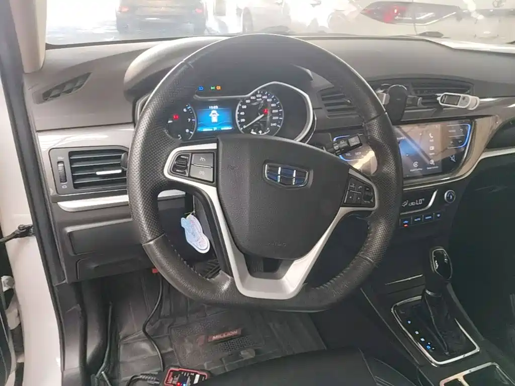 Geely Emgrand — миниатюра 11