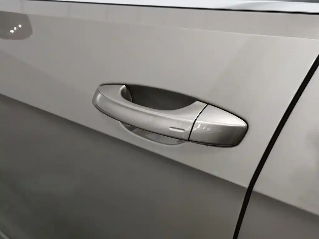 Volkswagen Golf — миниатюра 18