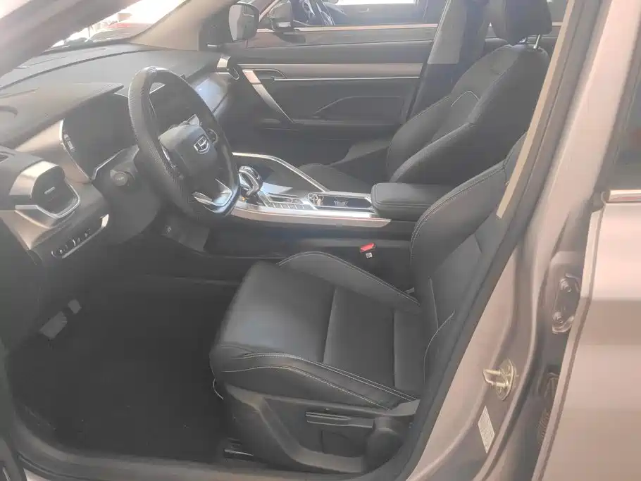 Geely Binyue — миниатюра 9