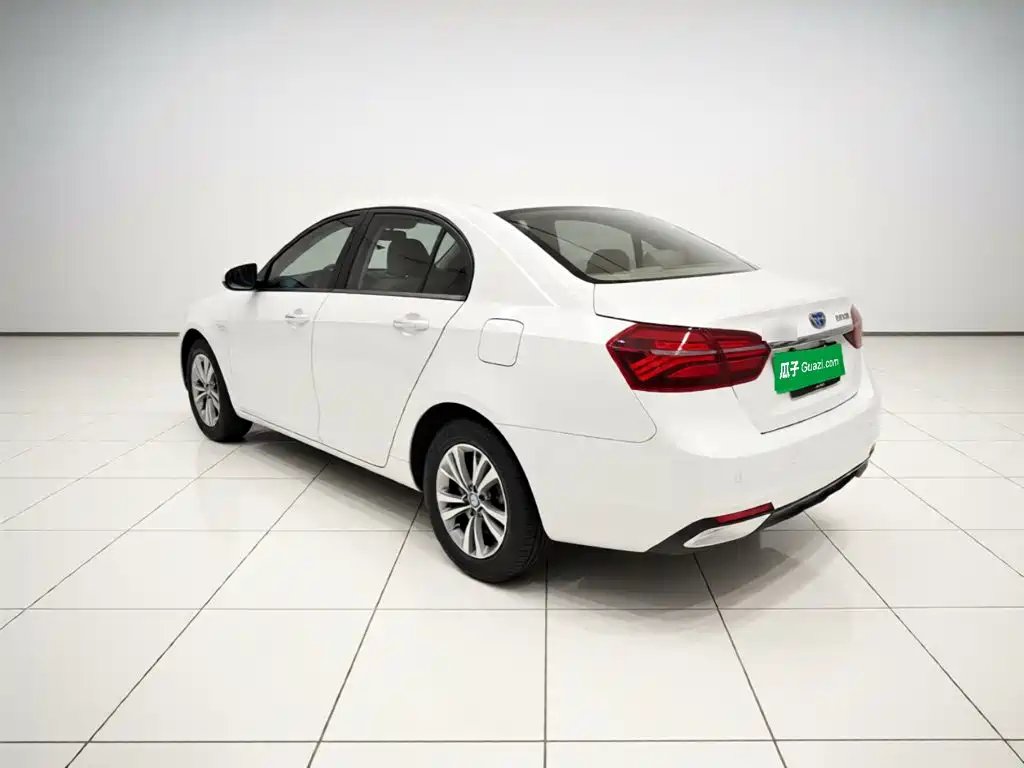 Geely Emgrand — миниатюра 4