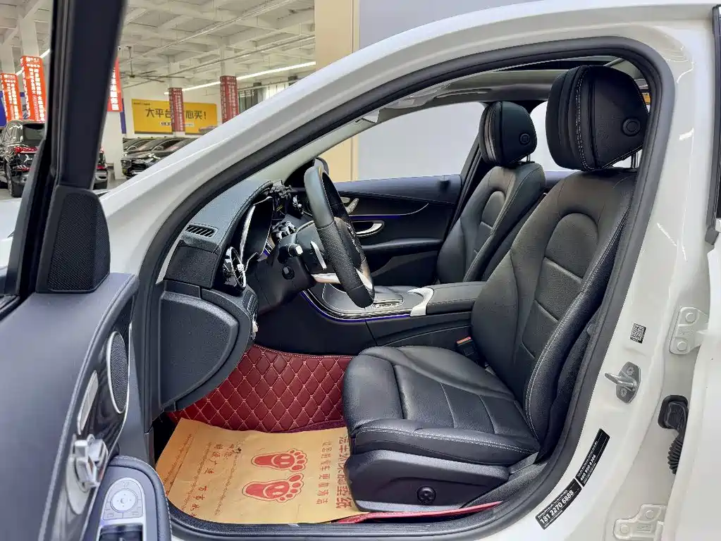 Mercedes-Benz C-Class — миниатюра 5