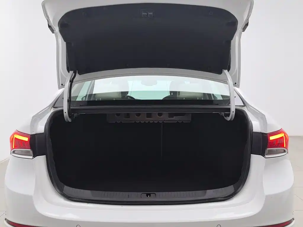 Buick Excelle — миниатюра 16