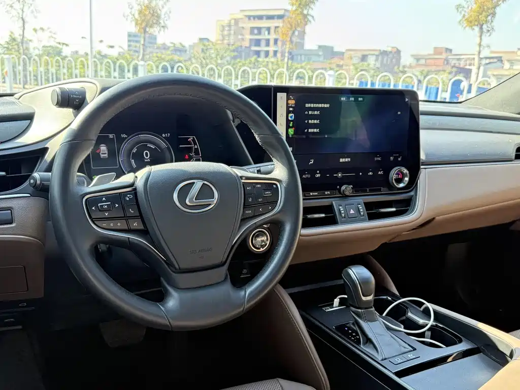 Lexus ES — миниатюра 16