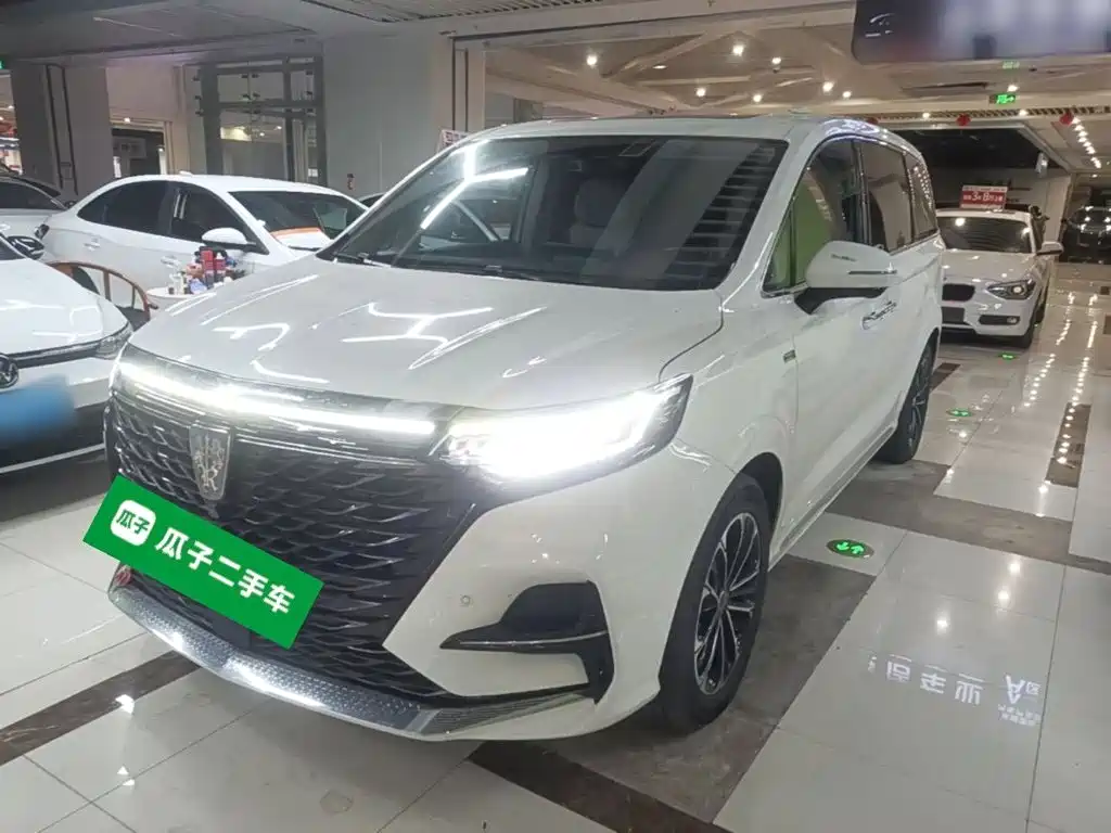 Roewe iMAX8