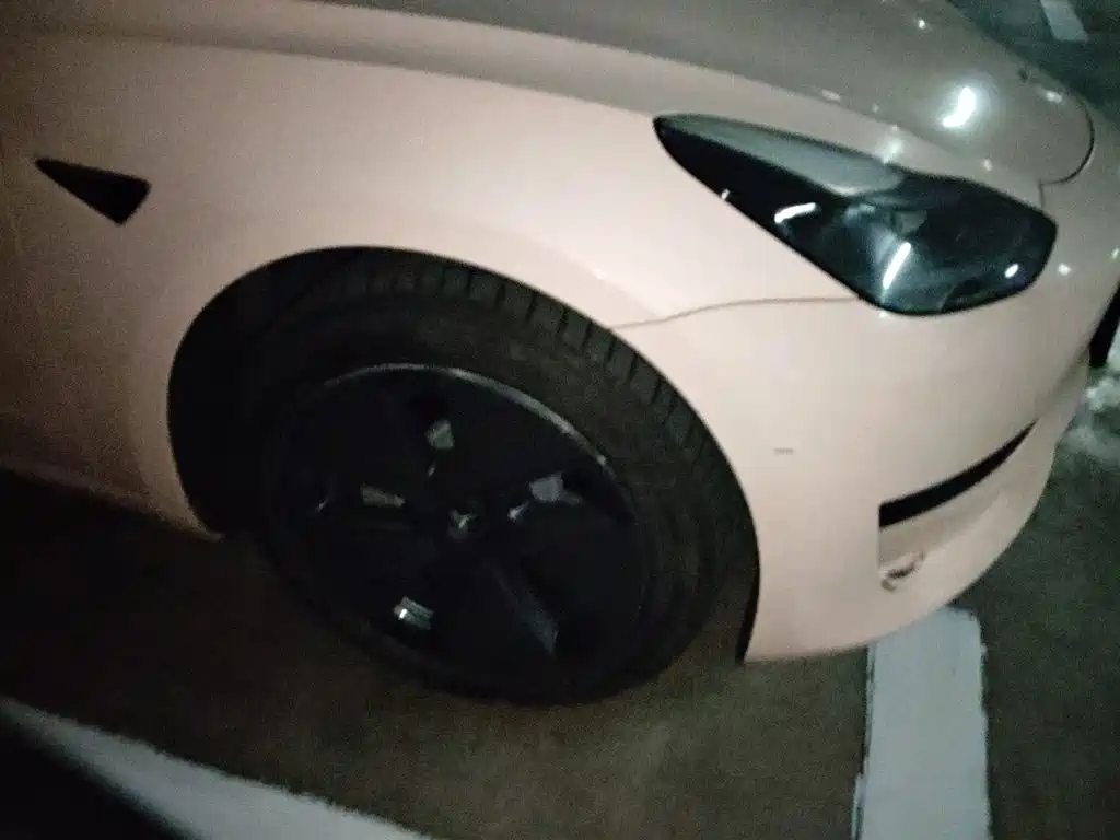 Tesla Model 3 — миниатюра 25