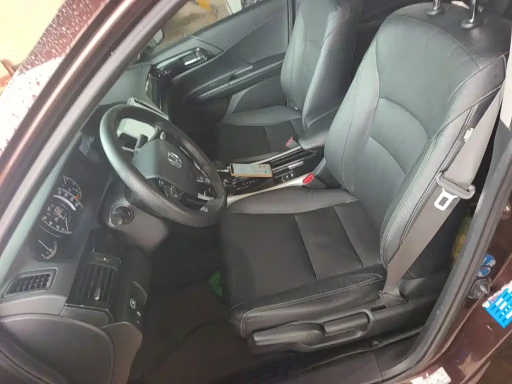 Honda Accord — миниатюра 15