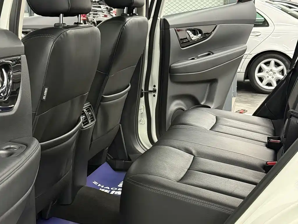 Nissan X-Trail — миниатюра 7