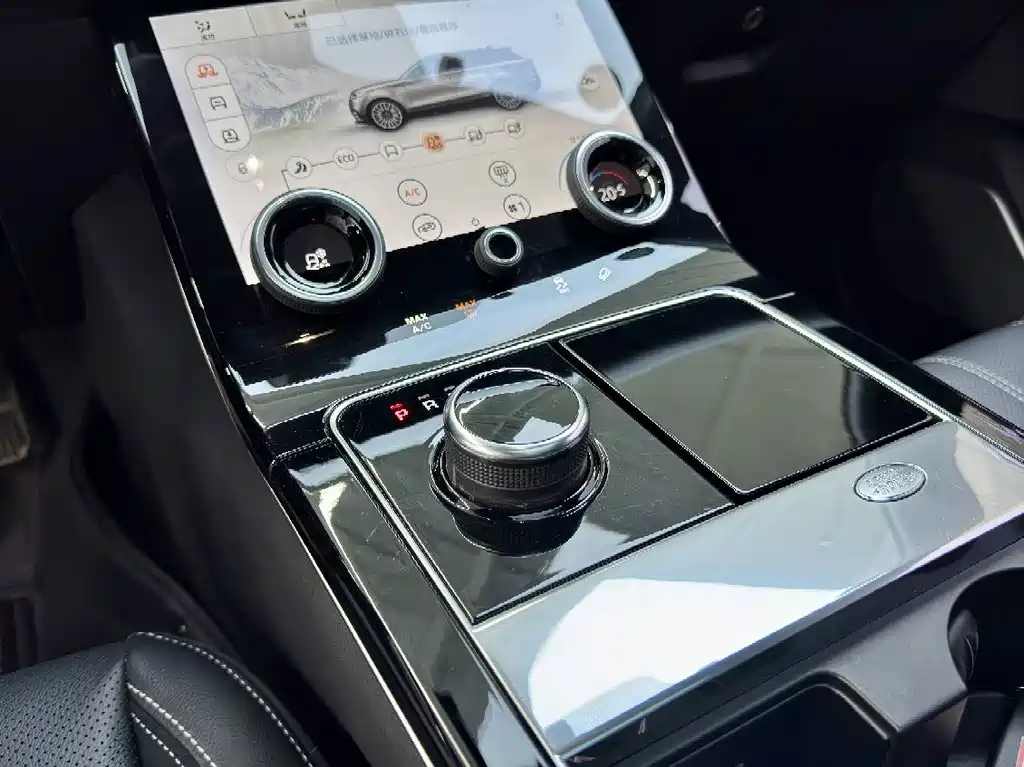Land Rover Velar — миниатюра 9