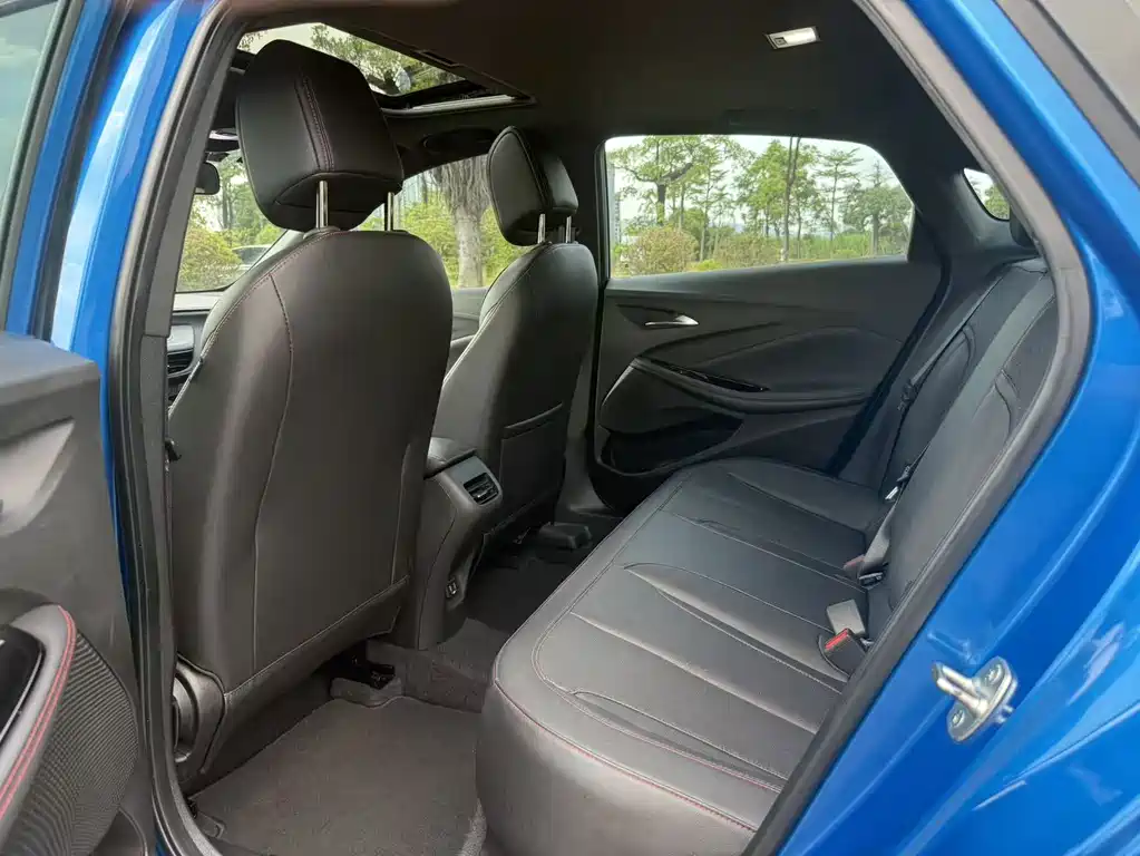Buick Verano — миниатюра 7