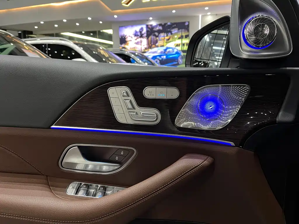 Mercedes-Benz GLE (Import) — миниатюра 11