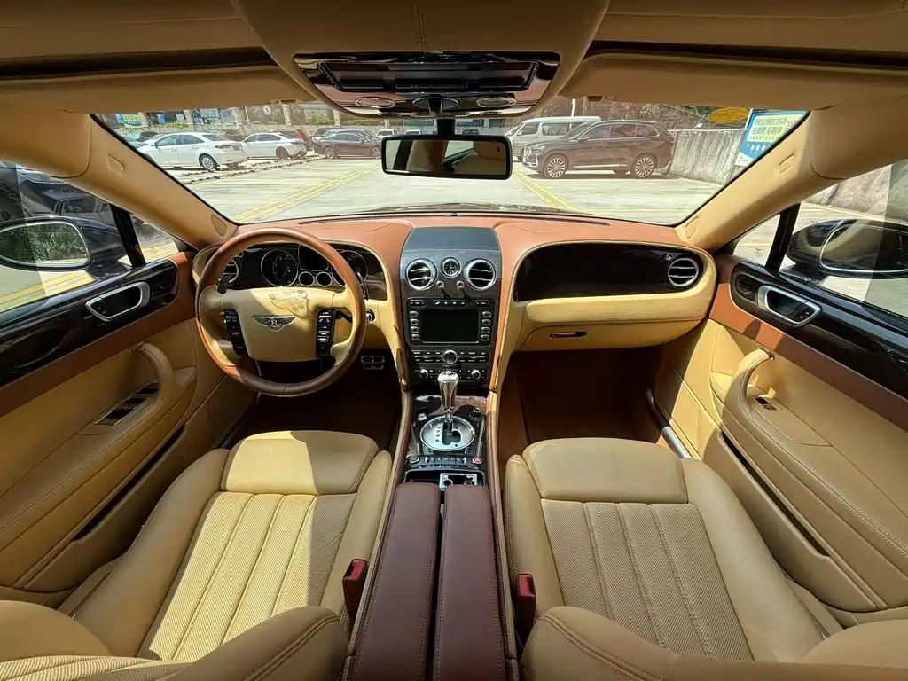 Bentley Flying Spur — миниатюра 8