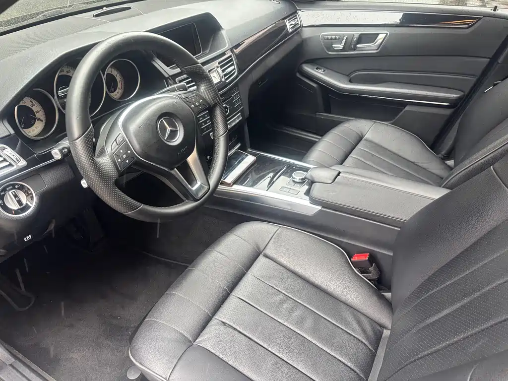 Mercedes-Benz E-Class — миниатюра 12