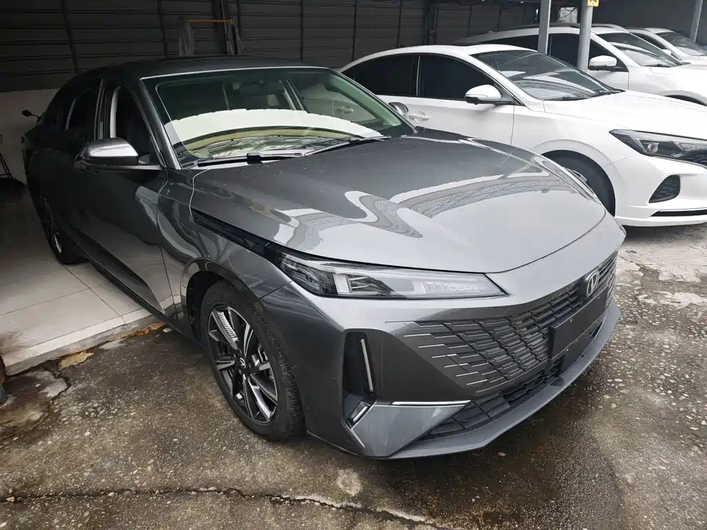 Changan Yida — миниатюра 3