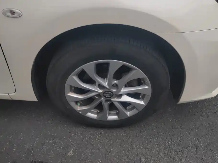 Nissan Sylphy — миниатюра 6