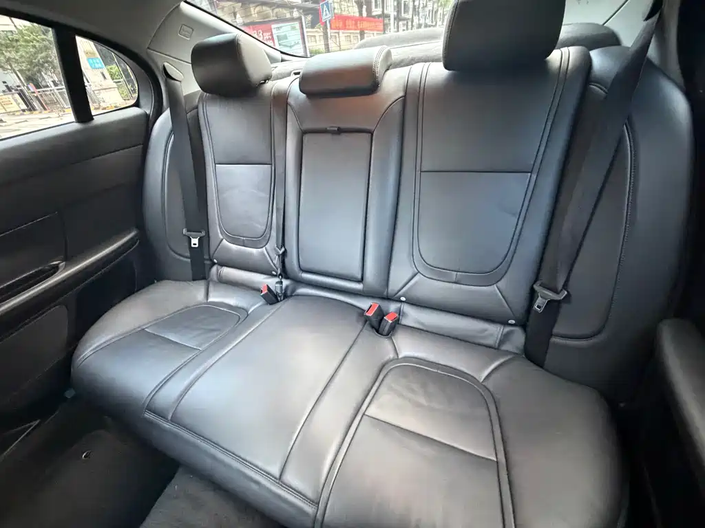 Jaguar XF — миниатюра 7