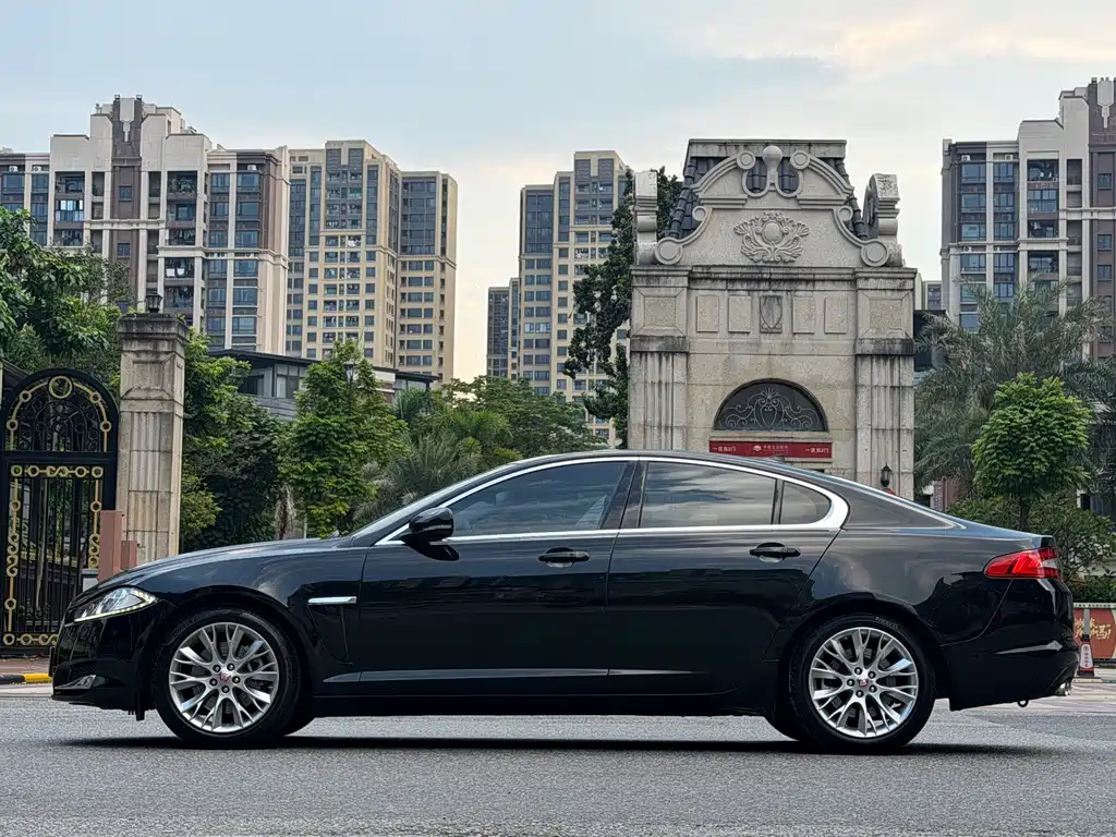 Jaguar XF — миниатюра 13