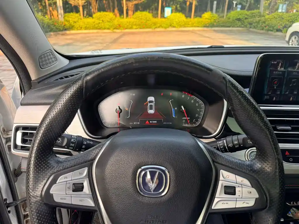 Changan CS75 — миниатюра 9