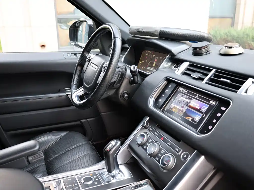 Land Rover Sport — миниатюра 12