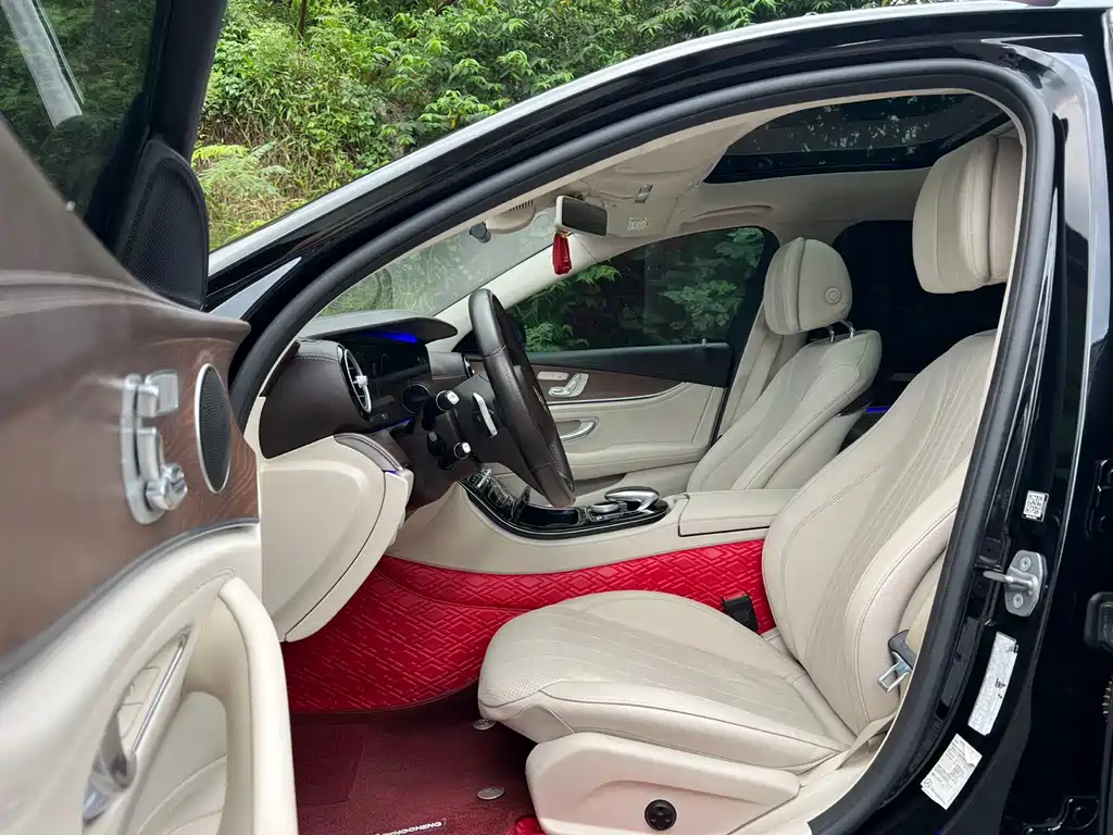 Mercedes-Benz E-Class — миниатюра 13