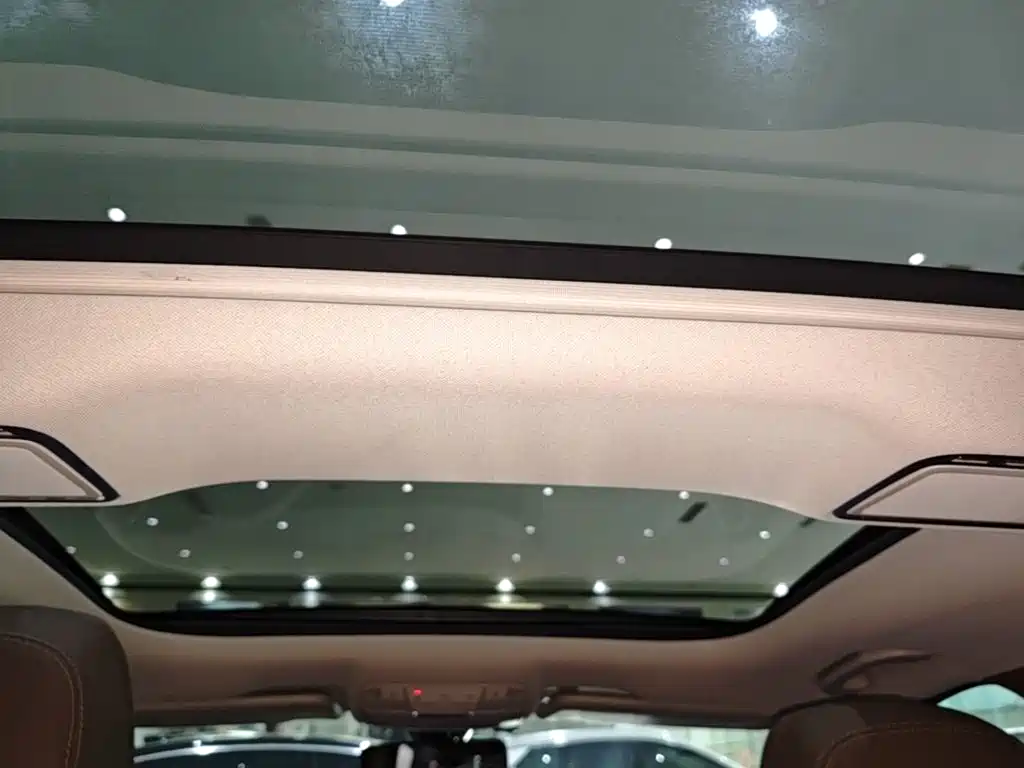 Mercedes-Benz E-Class — миниатюра 18