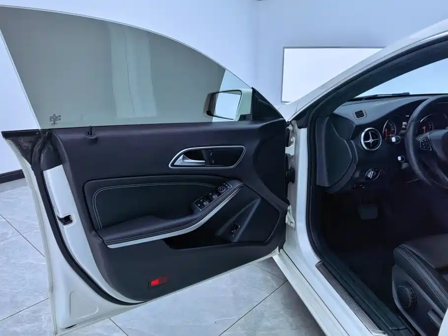Mercedes-Benz CLA (Import) — миниатюра 7
