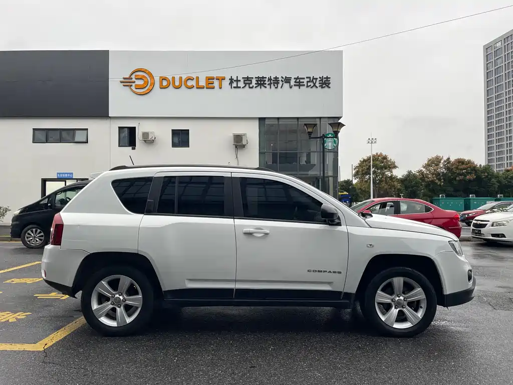 Jeep Compass (Import) — миниатюра 14