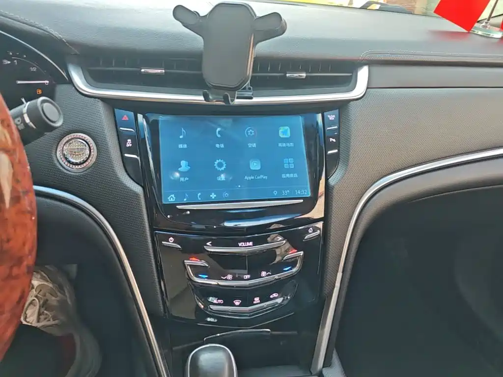 Cadillac XTS — миниатюра 9