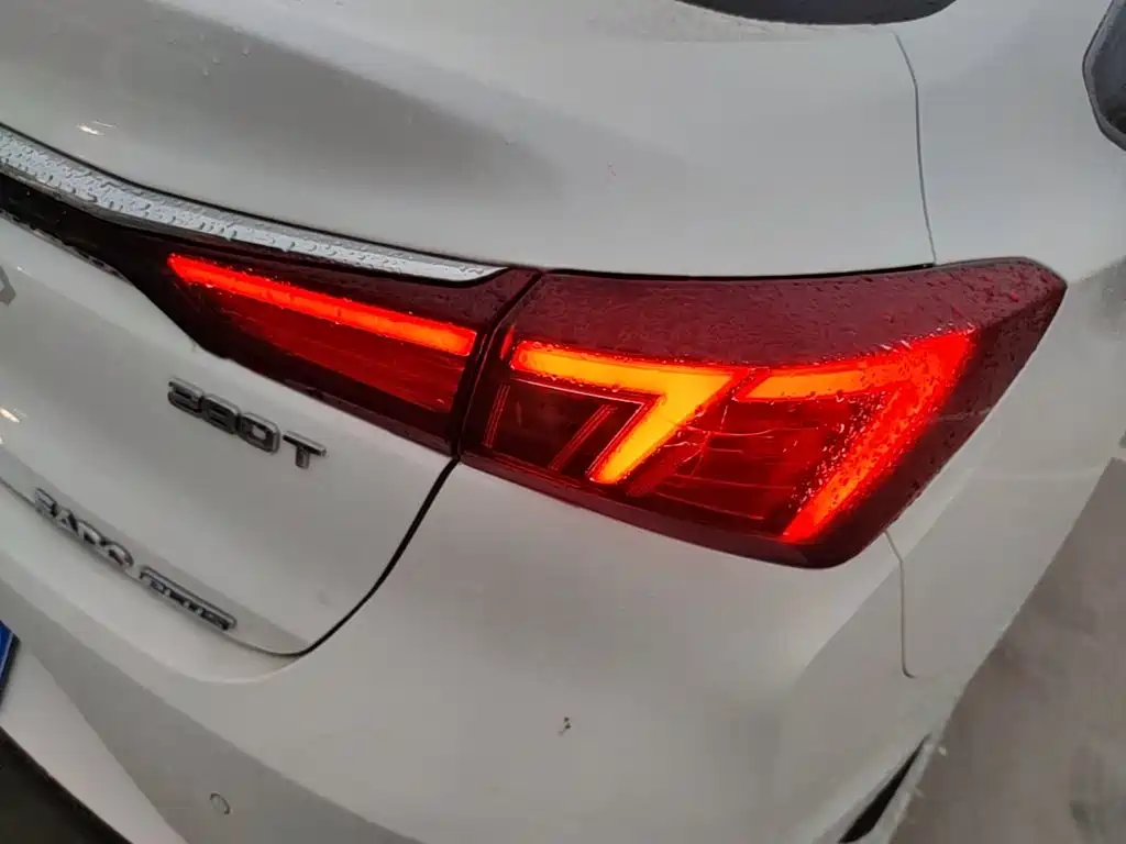 Changan Eado — миниатюра 8