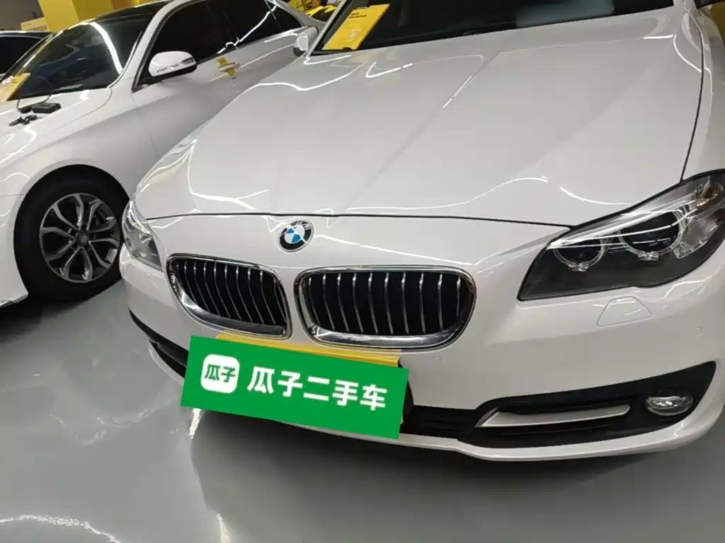 BMW 5 Series — миниатюра 3