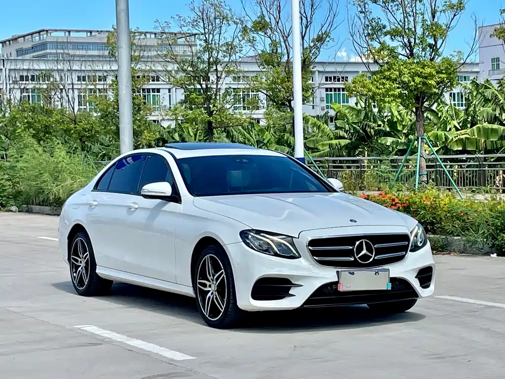 MERCEDES-BENZ E CLASS