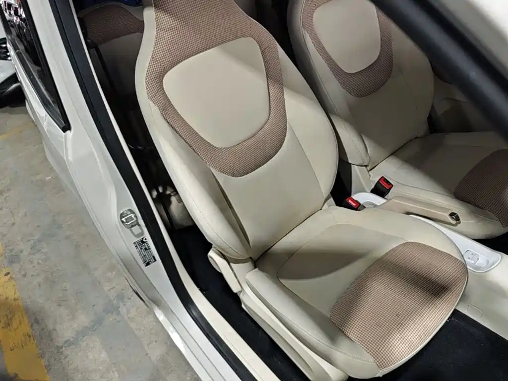 Wuling MINIEV — миниатюра 25
