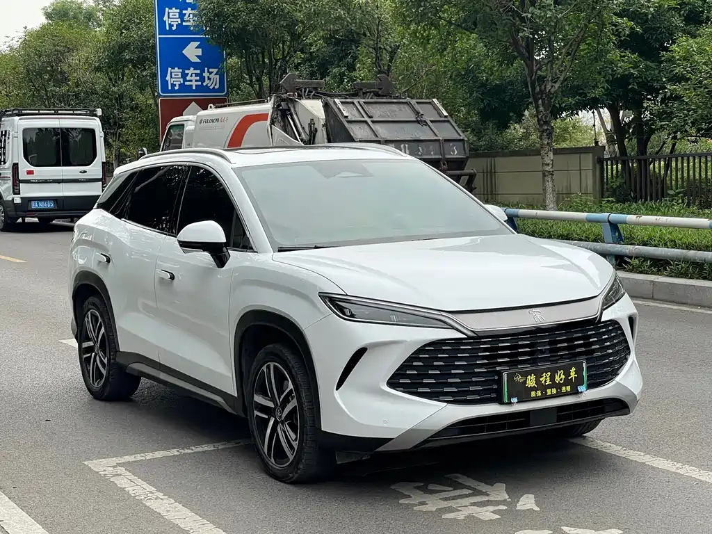 BYD L DM-i — миниатюра 3