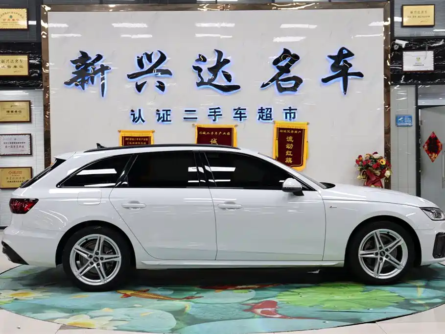 Audi A4 2022 Avant 40 TFSI Fashion