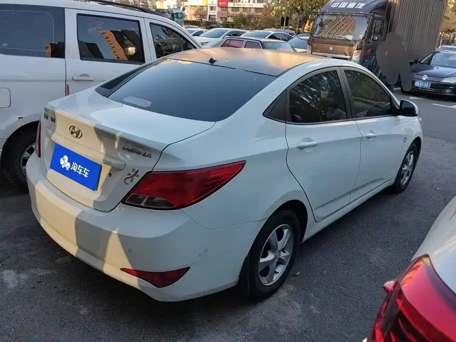 Hyundai Verna — миниатюра 3