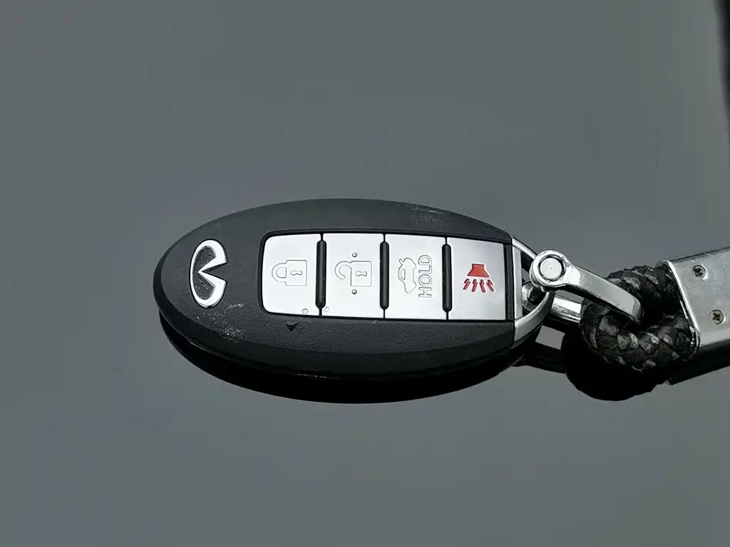 Infiniti Q70 — миниатюра 19